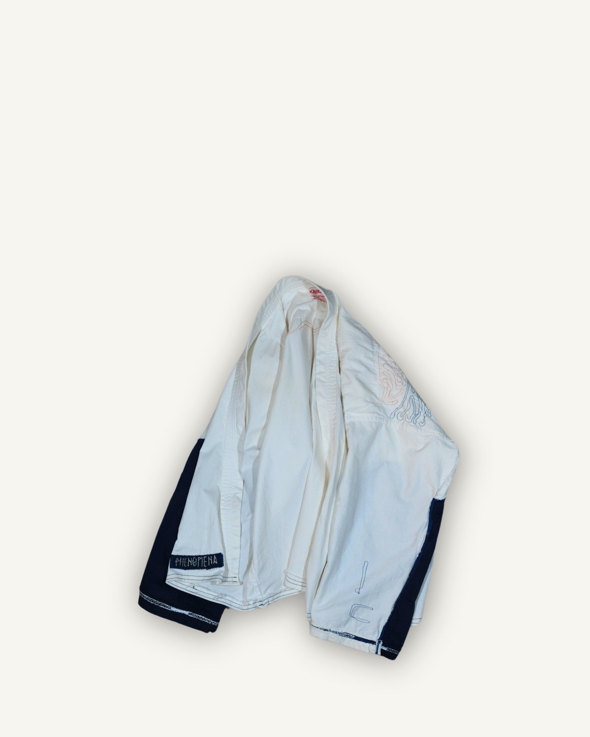 Kimono PHENOMENA Upcycled – Ricami e Modifiche Sartoriali