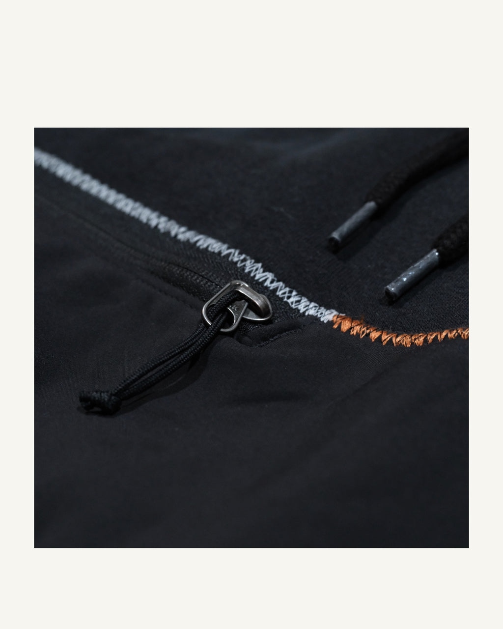 PHENOMENA SUPPLY N.3 — Felpa Carhartt Upcycled con tasca tecnica