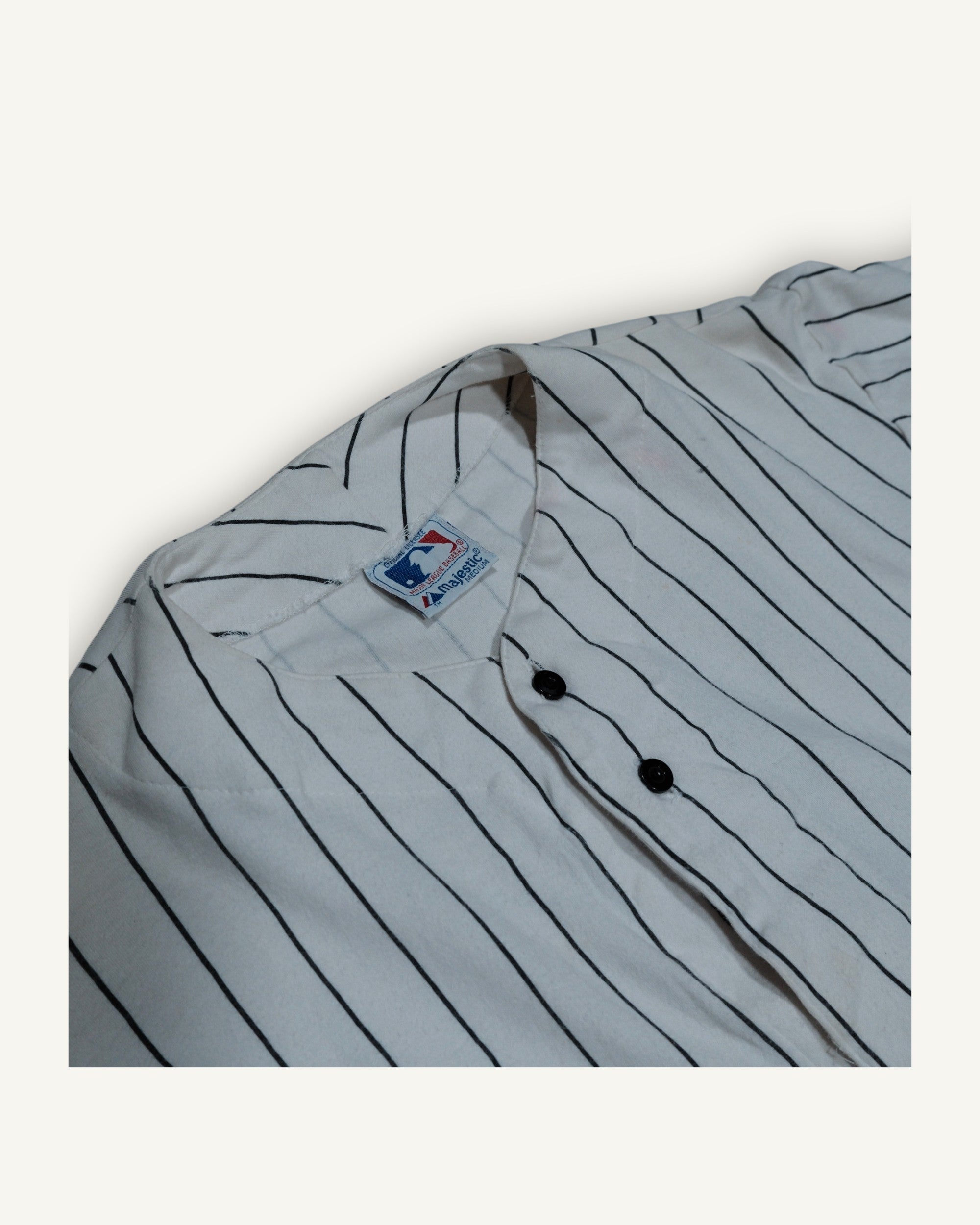 Camicia baseball Majestic MLB a righe con applicazione “X” – Made in USA