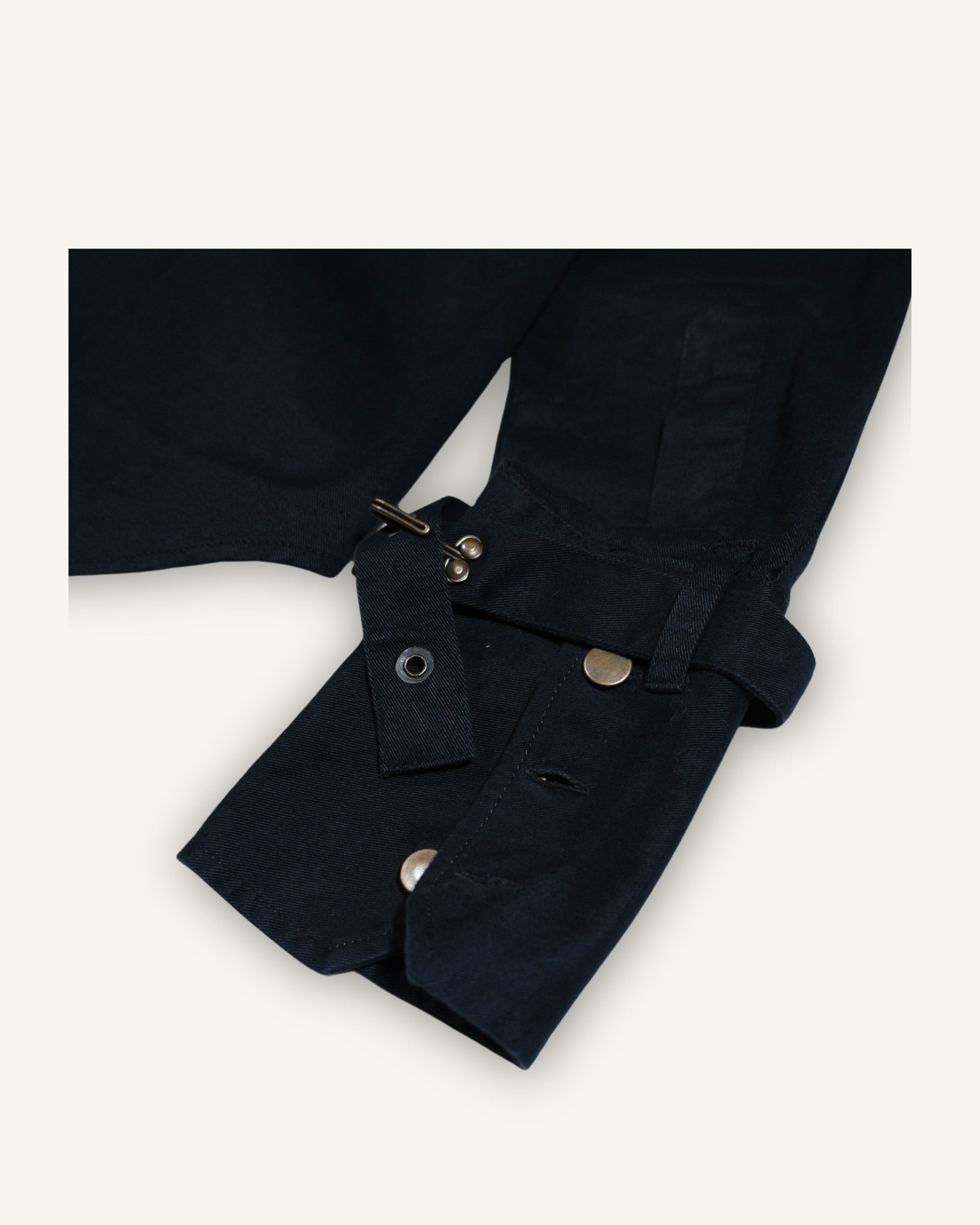 Camicia Nera J.A.N.S. in Cotone con Dettagli Regolabili