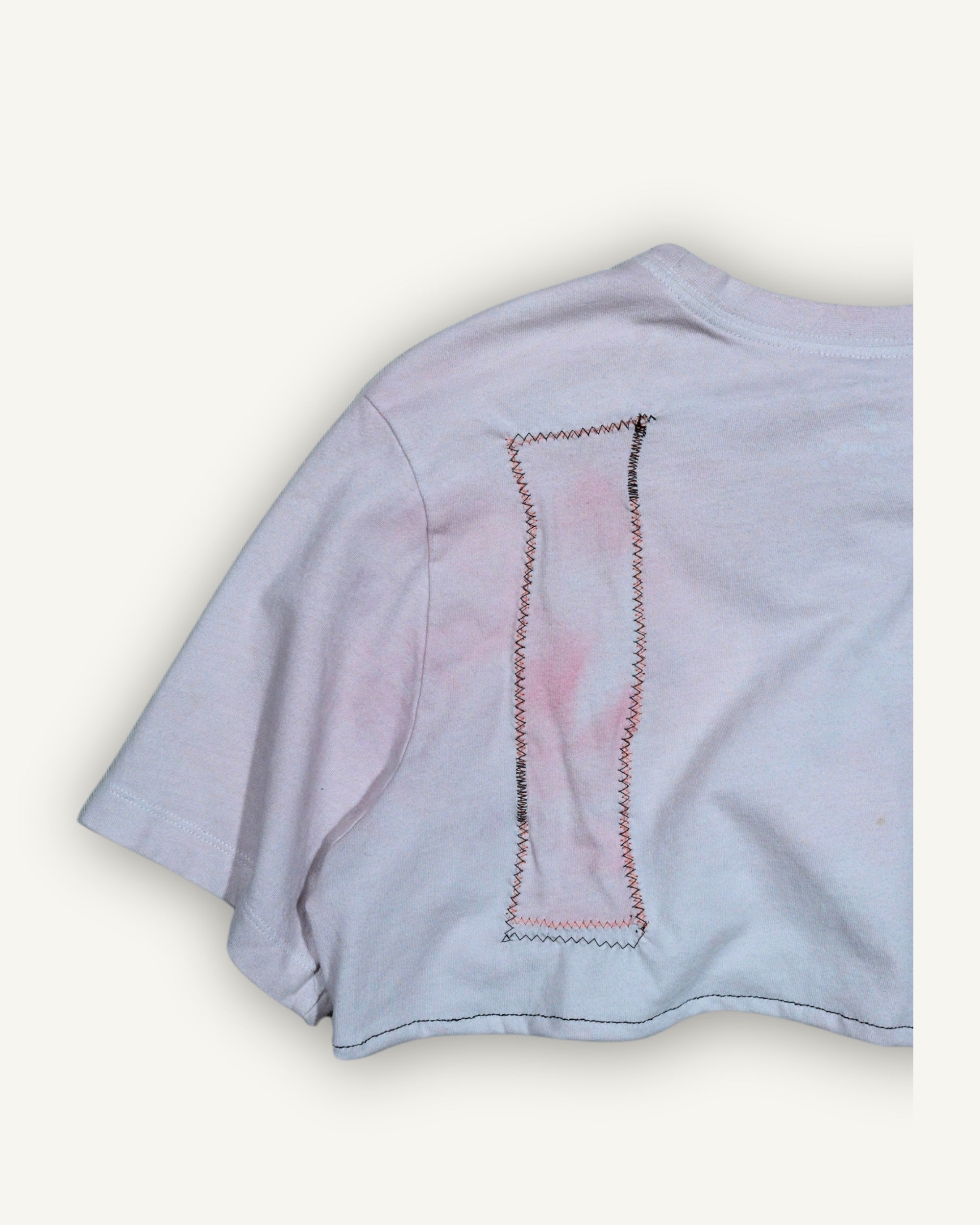 NIKE UPCYCLED CROPPED T-SHIRT – PATCHWORK ROSA / BIANCO