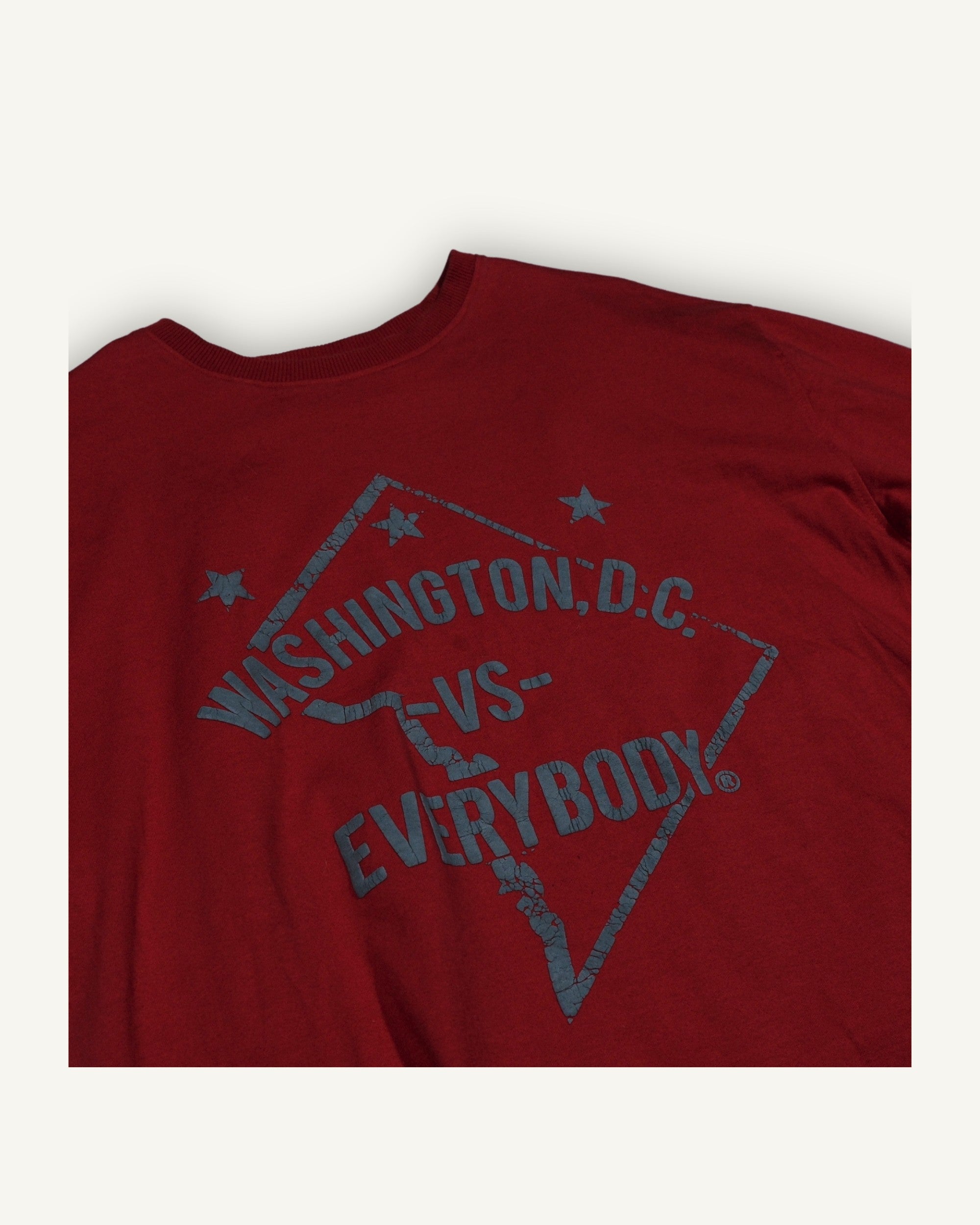 T-shirt Washington D.C. “VS Everybody” rossa – grafica USA
