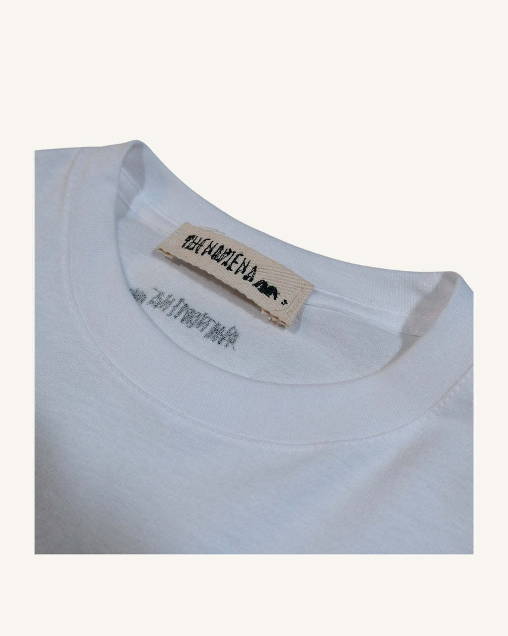 T-shirt cropped PHENOMENA bianca con ricamo cycling